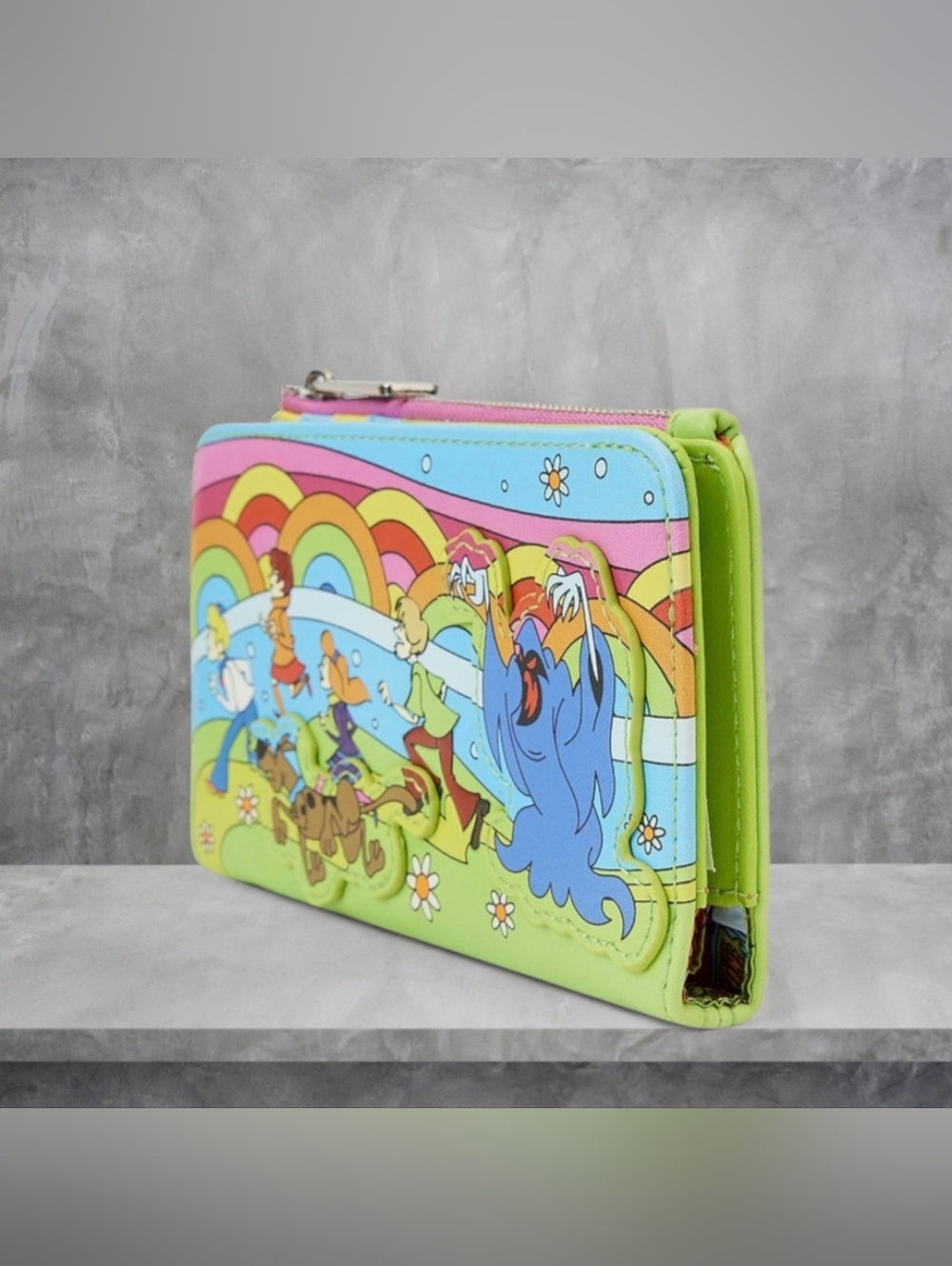 Loungefly Scooby Doo Psychedelic Monster Chase Glow Wallet - Picture 3 of 6